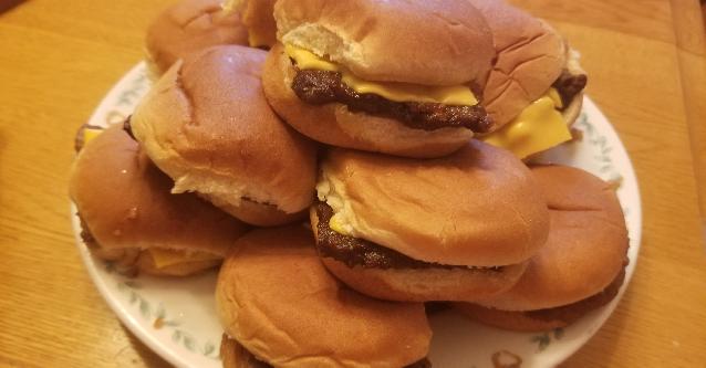 Homemade White Castle Burgers <p>(AKA Elf Sized Burgers)